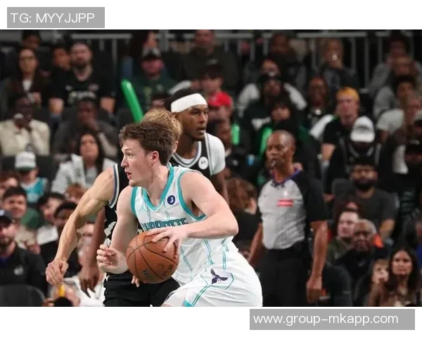 克尼佩尔表现出色贡献19分7板4助双向西塞强势拿下10分13板3帽科沃德也有17分2帽的精彩表现